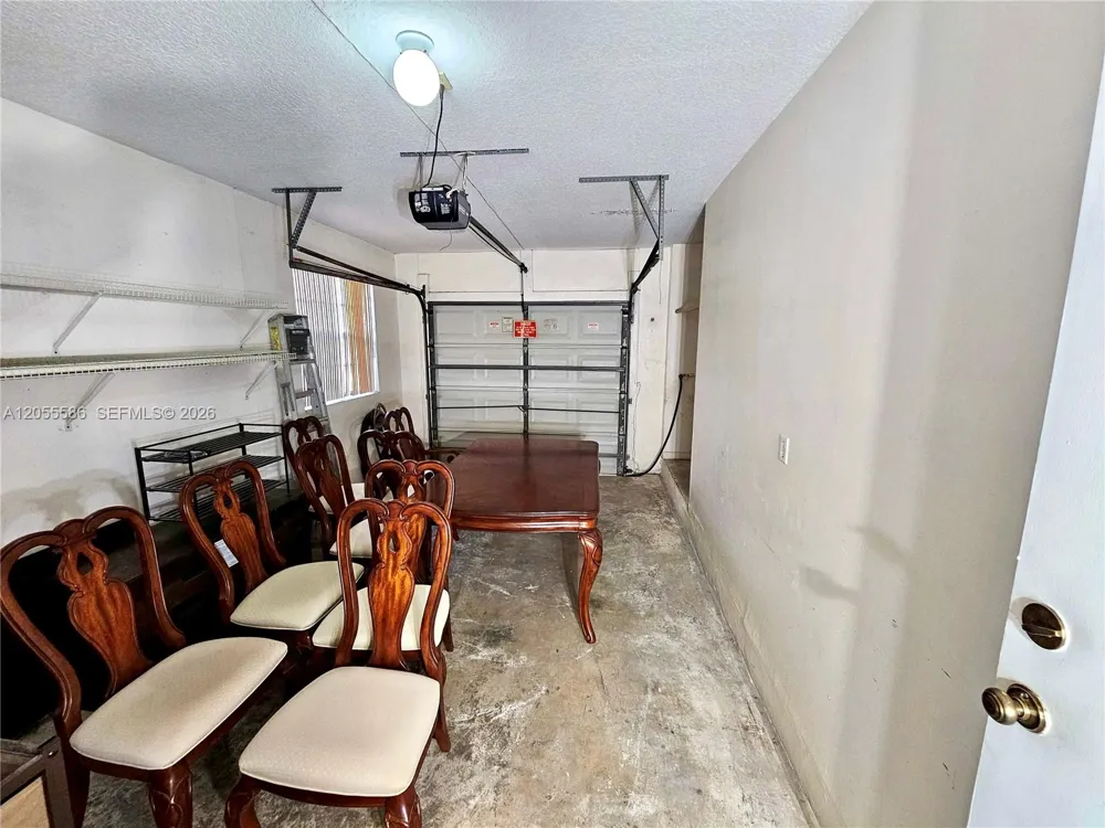 8727 NW 150th Ter Miami Lakes, FL 33018