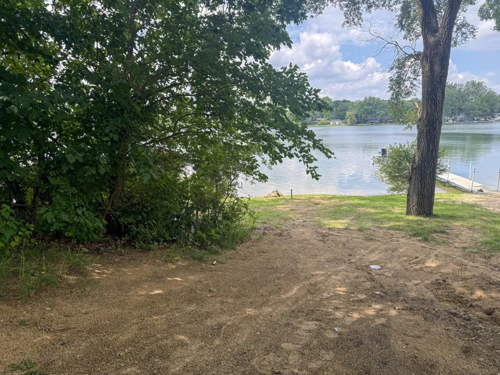 52411 Lakeview Drive Dowagiac, MI 49047