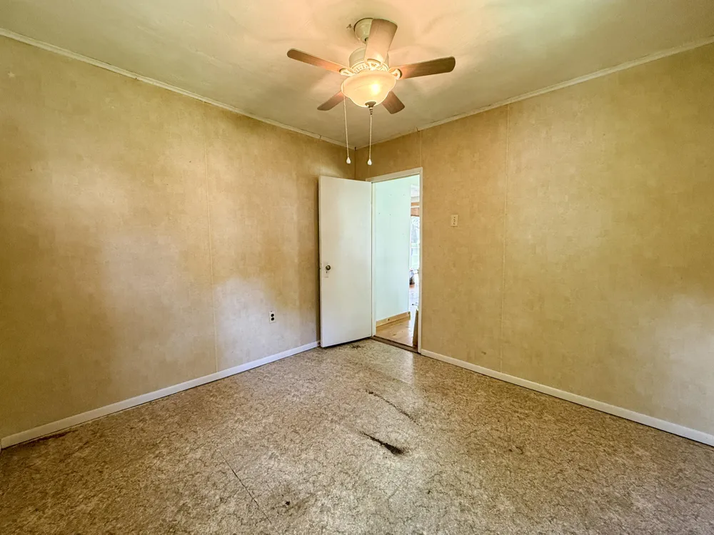 52411 Lakeview Drive Dowagiac, MI 49047