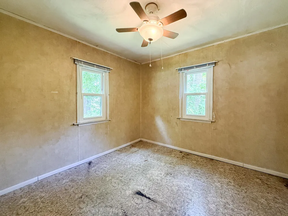 52411 Lakeview Drive Dowagiac, MI 49047