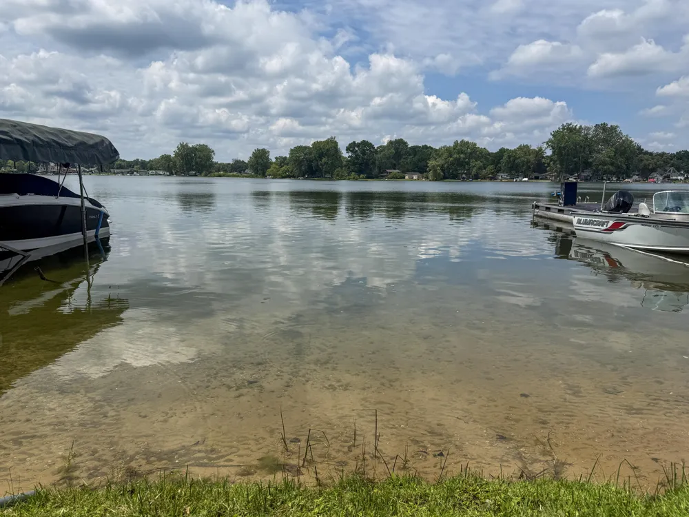 52411 Lakeview Drive Dowagiac, MI 49047