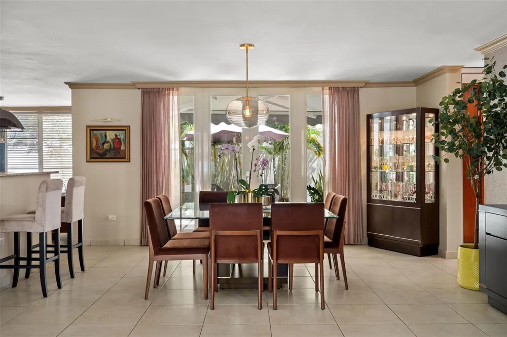 377 CORREDOR DE LA ARBOLEDA Dorado, PR 00646