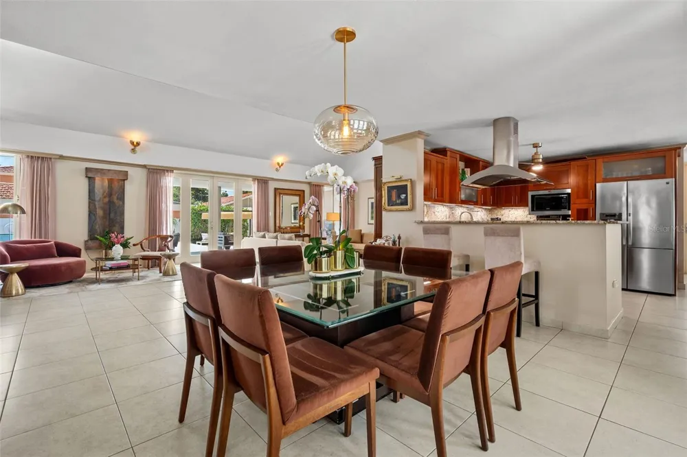 377 CORREDOR DE LA ARBOLEDA Dorado, PR 00646