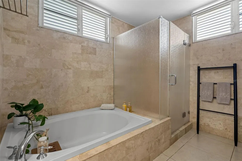 377 CORREDOR DE LA ARBOLEDA Dorado, PR 00646