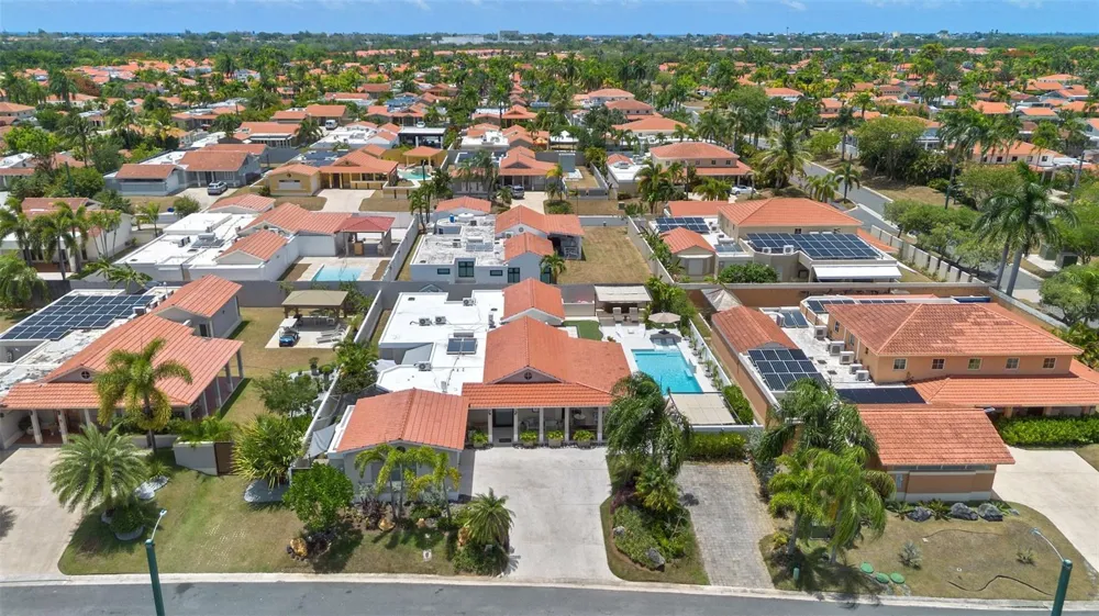 377 CORREDOR DE LA ARBOLEDA Dorado, PR 00646