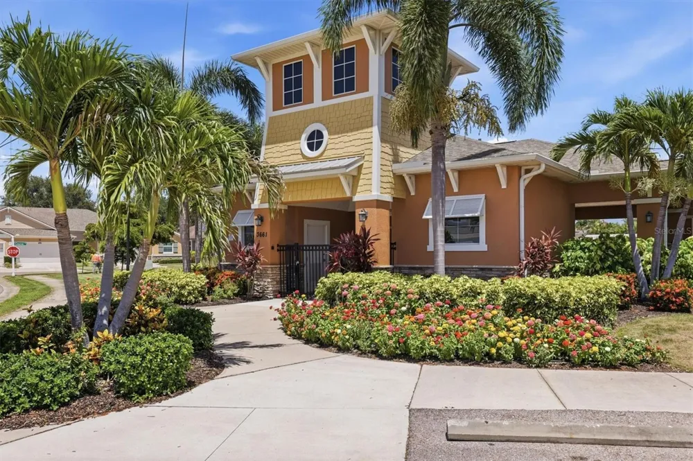 3681 DIVOT LANE Sarasota, FL 34232