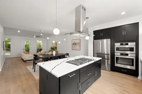 1205 Kinney Avenue #H