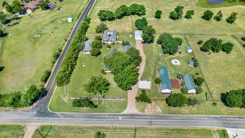 1425 Lone Star Road Celina, TX 75009