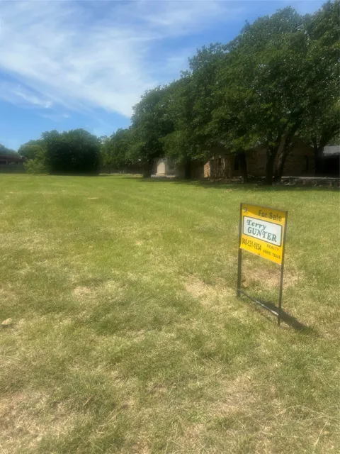 1202 Woodland Trail Drive