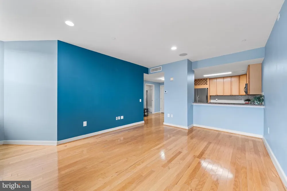 111 S 15TH STREET #2008 Philadelphia, PA 19102