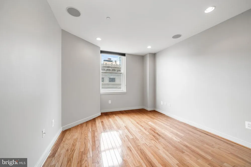 111 S 15TH STREET #2008 Philadelphia, PA 19102
