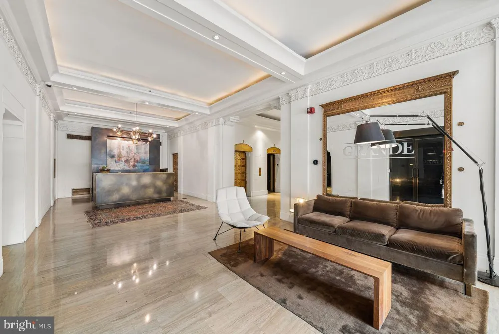 111 S 15TH STREET #2008 Philadelphia, PA 19102