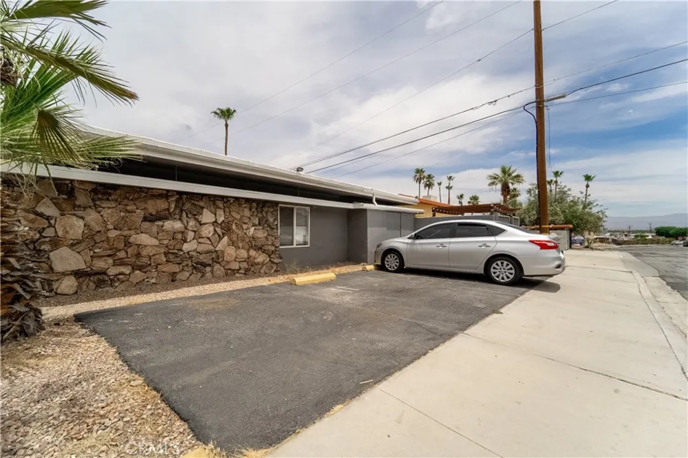 37250 Bankside Drive Cathedral City, CA 92234