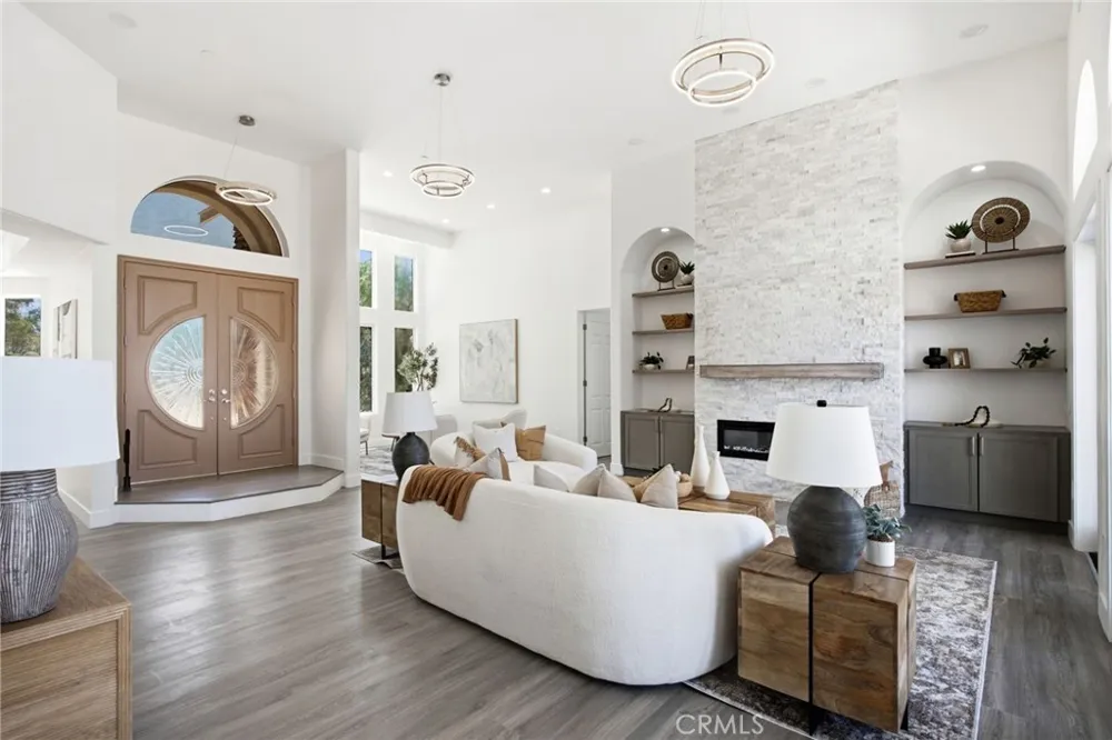 1094 Hillcrest View Lane Fallbrook, CA 92028