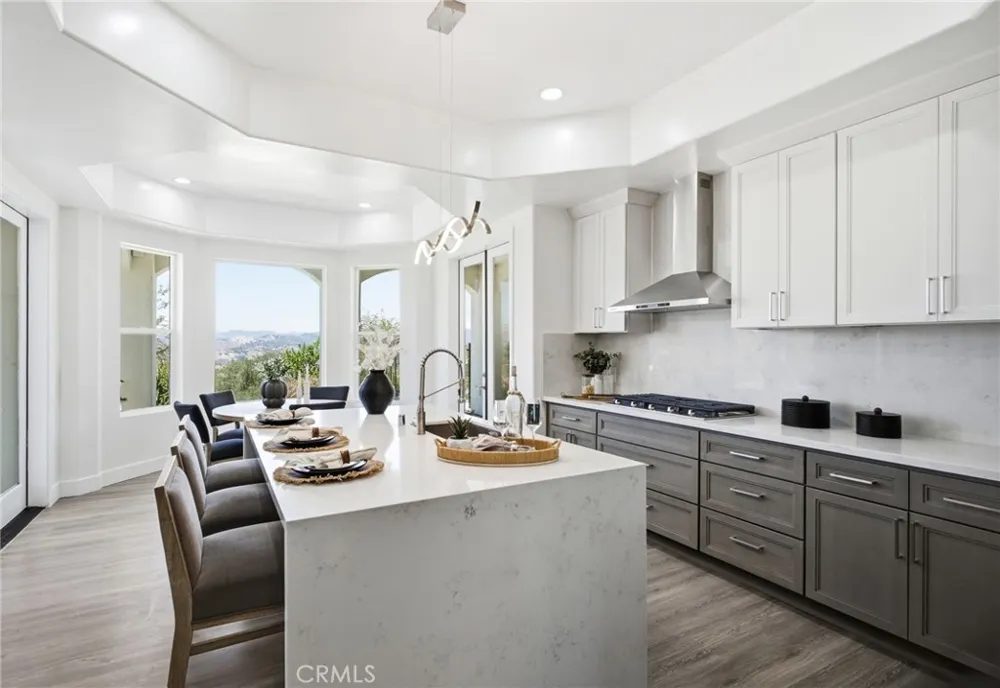 1094 Hillcrest View Lane Fallbrook, CA 92028