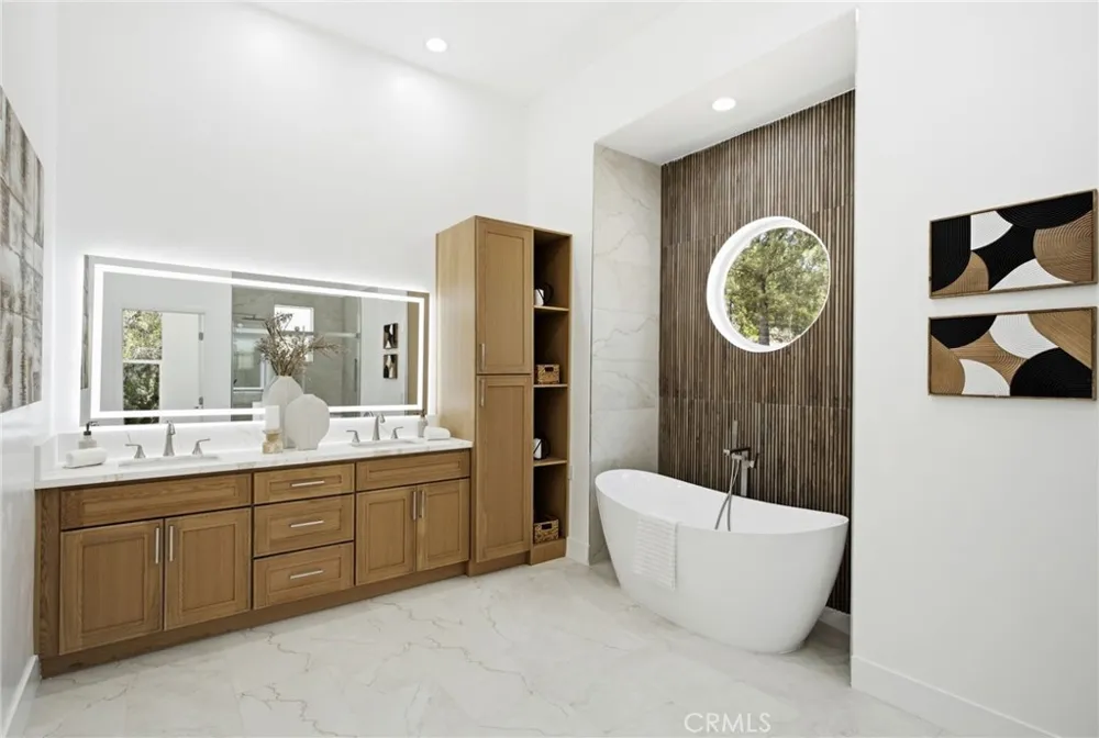 1094 Hillcrest View Lane Fallbrook, CA 92028