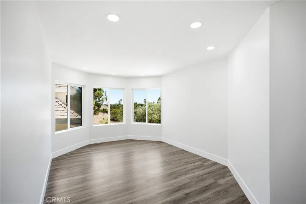 1094 Hillcrest View Lane Fallbrook, CA 92028