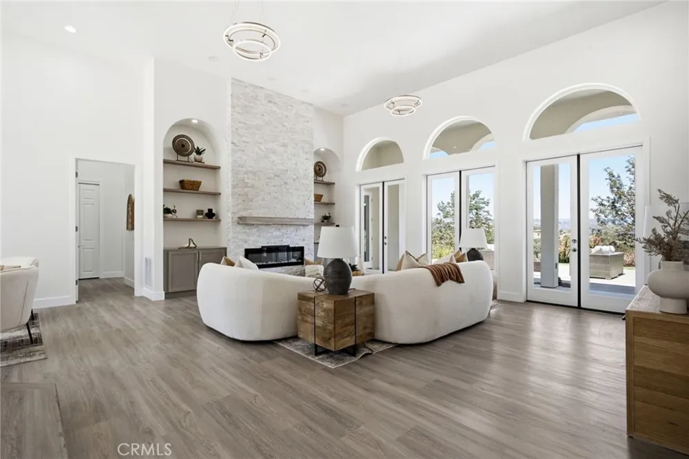 1094 Hillcrest View Lane Fallbrook, CA 92028