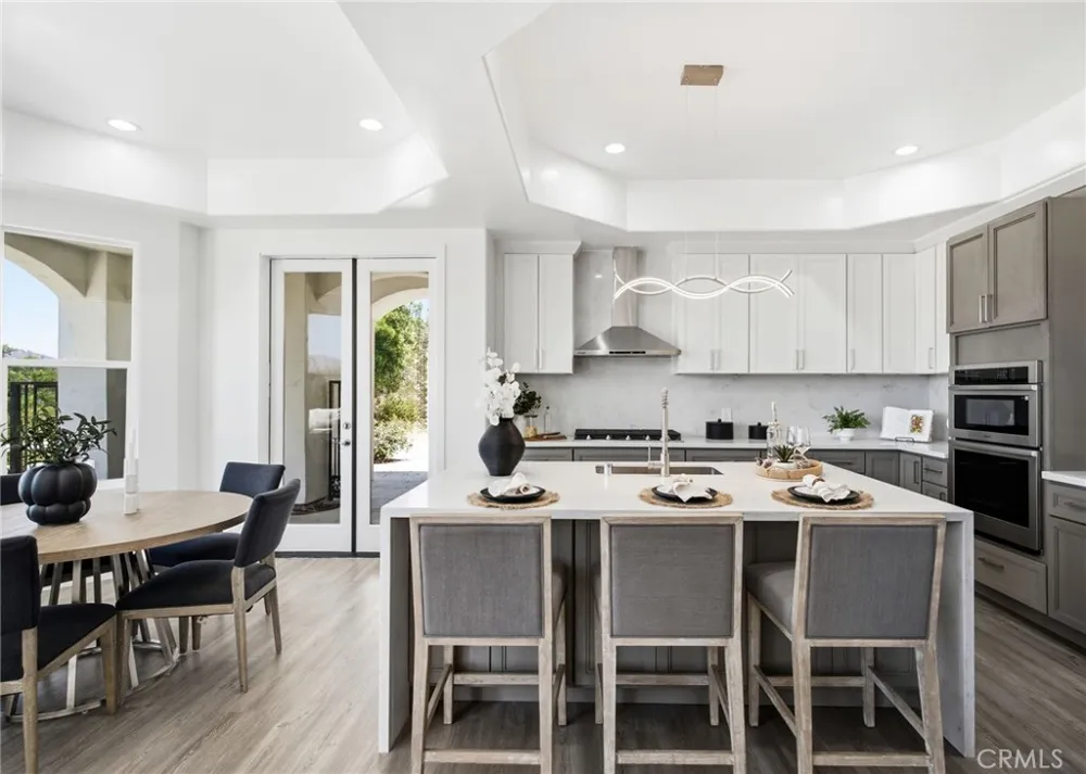 1094 Hillcrest View Lane Fallbrook, CA 92028