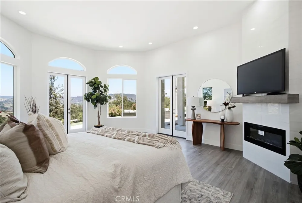 1094 Hillcrest View Lane Fallbrook, CA 92028