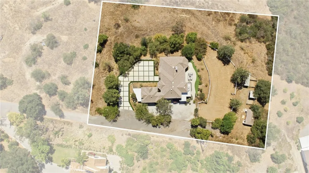 1094 Hillcrest View Lane Fallbrook, CA 92028