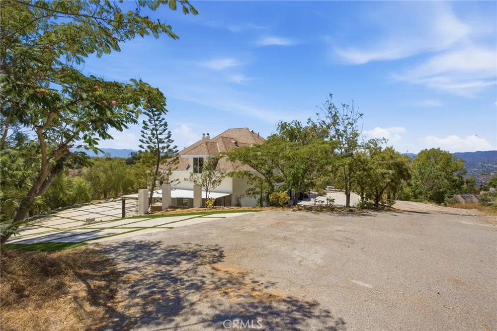 1094 Hillcrest View Lane Fallbrook, CA 92028