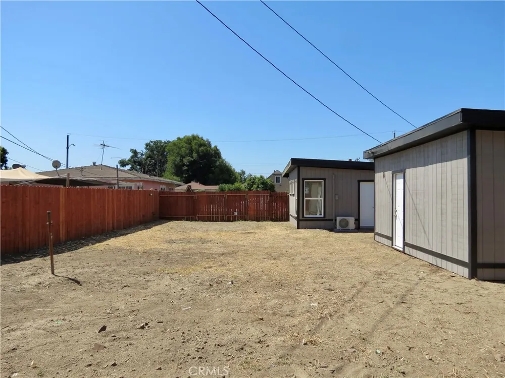 4953 E San Carlos Compton, CA 90221