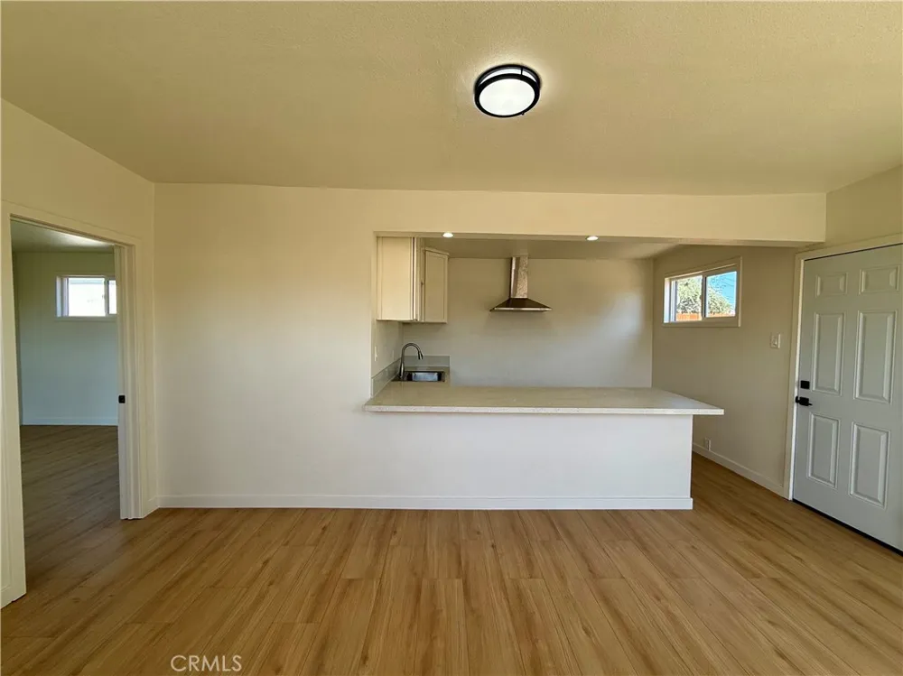 4953 E San Carlos Compton, CA 90221