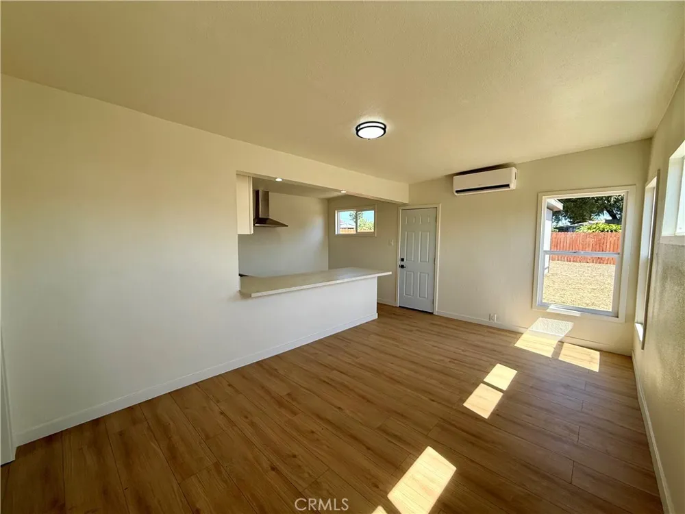 4953 E San Carlos Compton, CA 90221