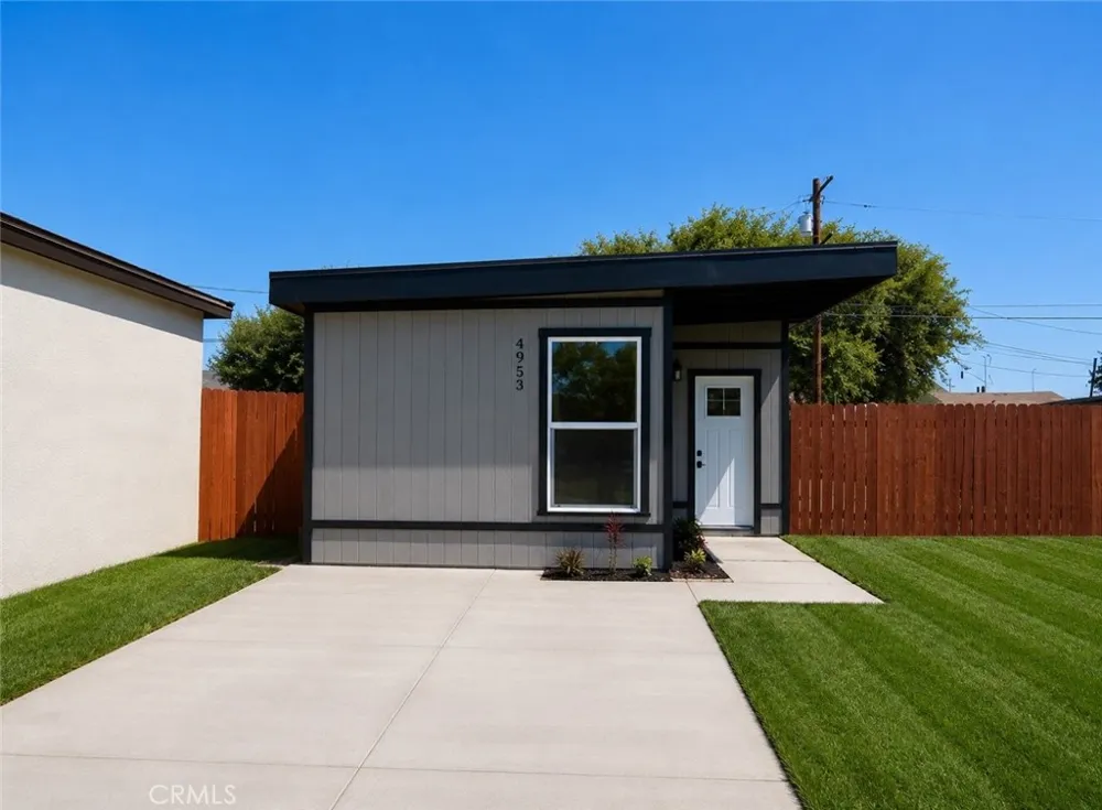 4953 E San Carlos Compton, CA 90221