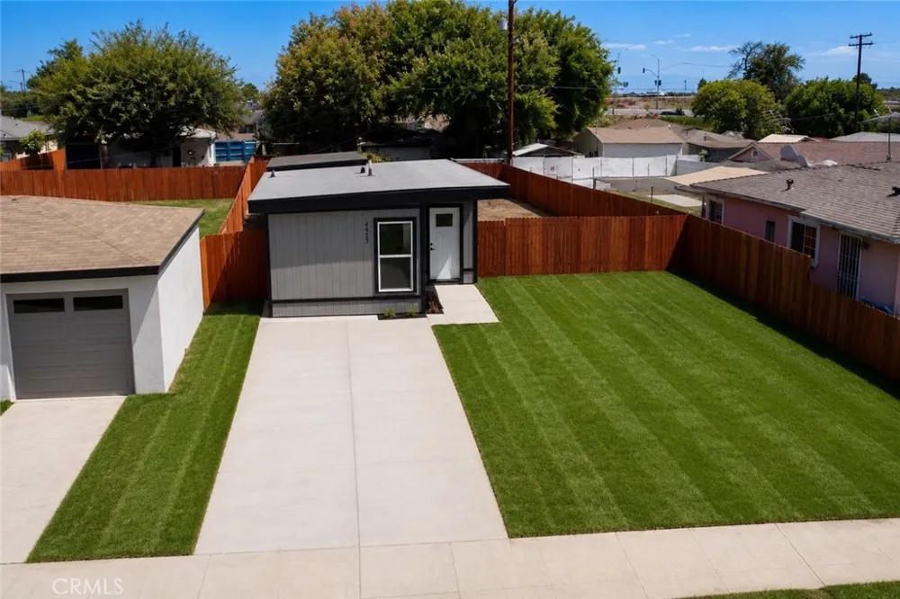 4953 E San Carlos Compton, CA 90221