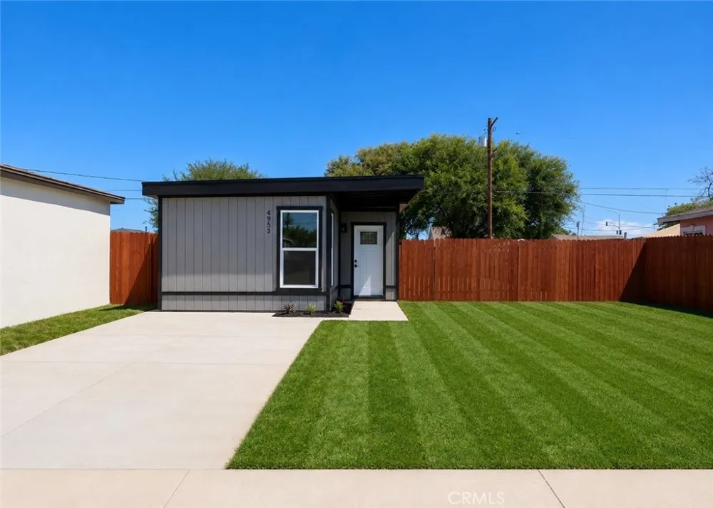 4953 E San Carlos Compton, CA 90221