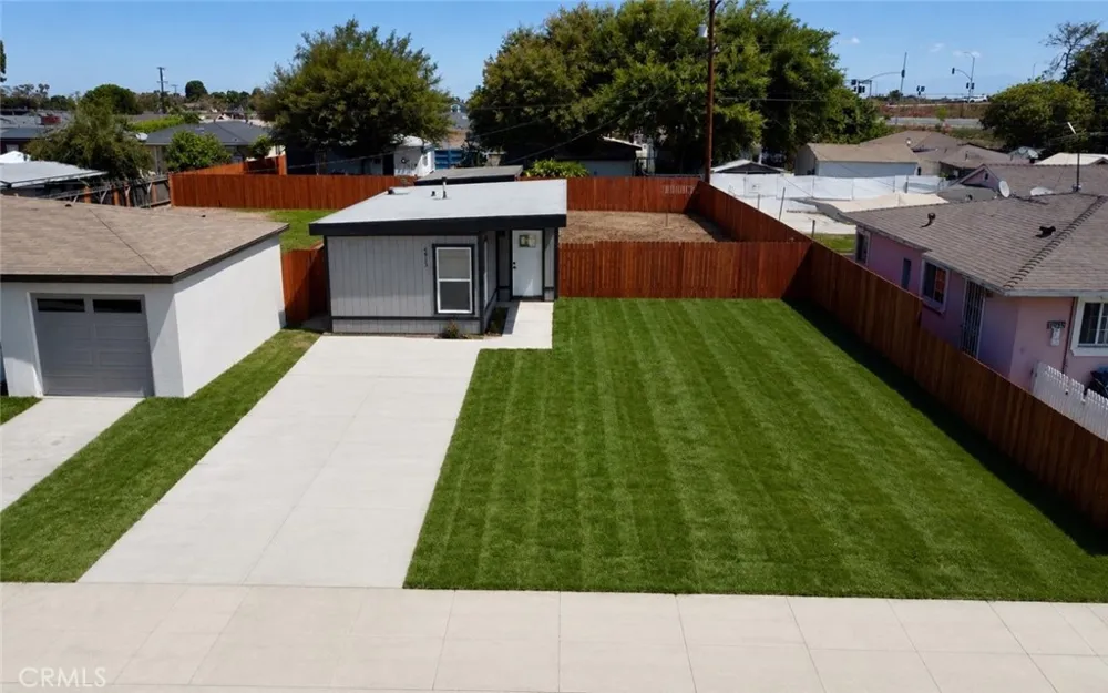 4953 E San Carlos Compton, CA 90221