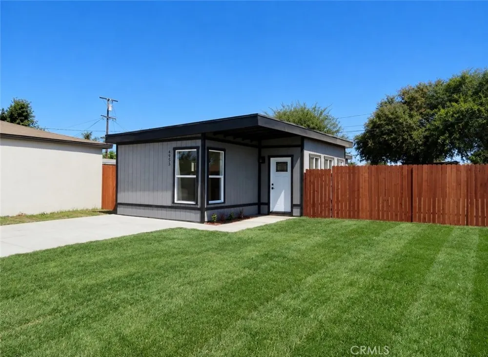 4953 E San Carlos Compton, CA 90221