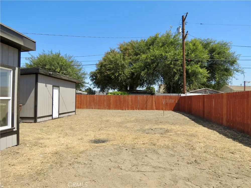 4953 E San Carlos Compton, CA 90221