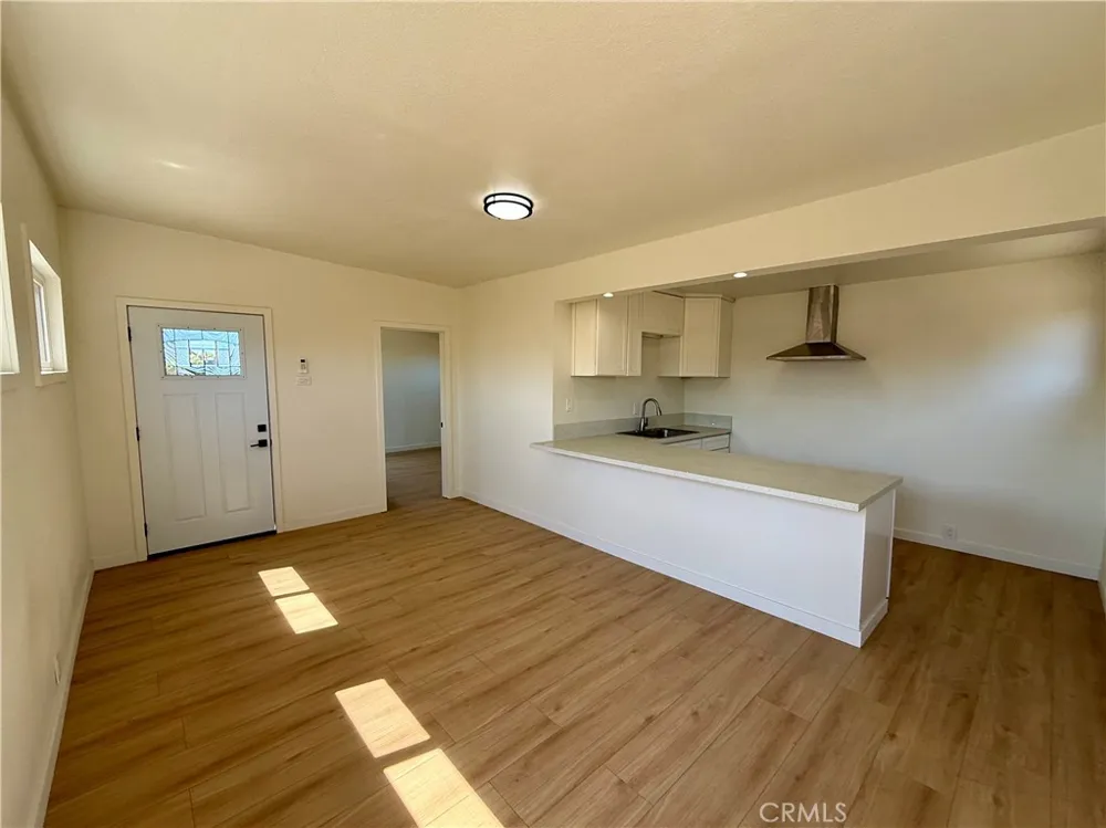 4953 E San Carlos Compton, CA 90221