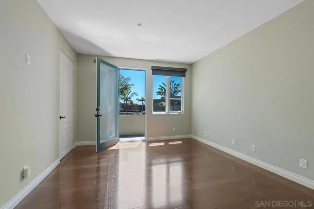 7157 Fay Ave La Jolla, CA 92037