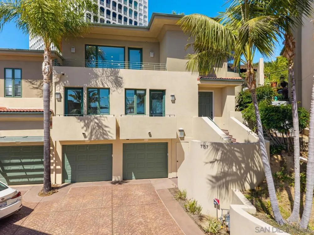 7157 Fay Ave La Jolla, CA 92037