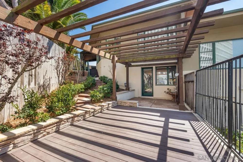 7157 Fay Ave La Jolla, CA 92037