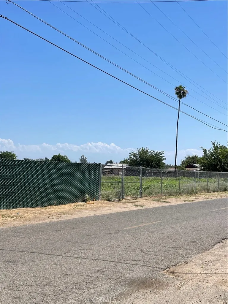 3686 W Dudley Fresno, CA 93722