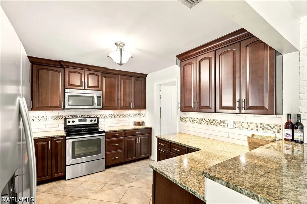 McGregor Boulevard Fort Myers, FL 33901