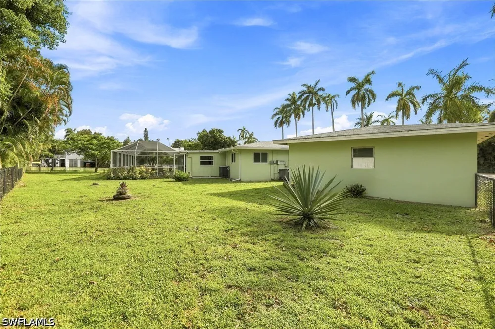 McGregor Boulevard Fort Myers, FL 33901