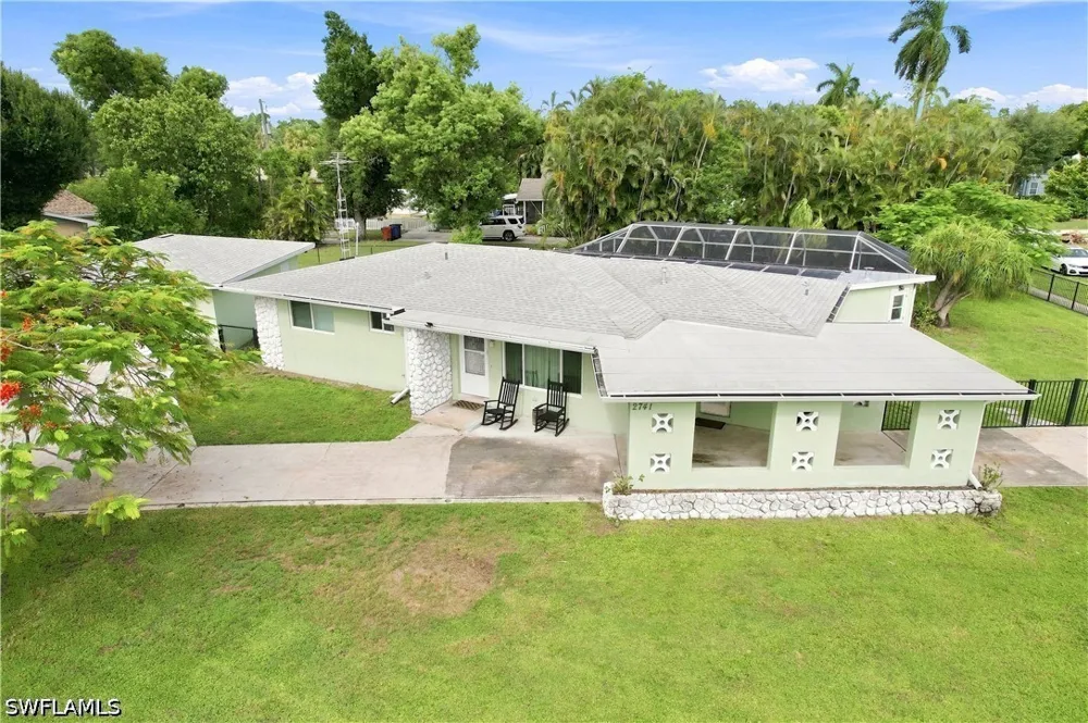 McGregor Boulevard Fort Myers, FL 33901