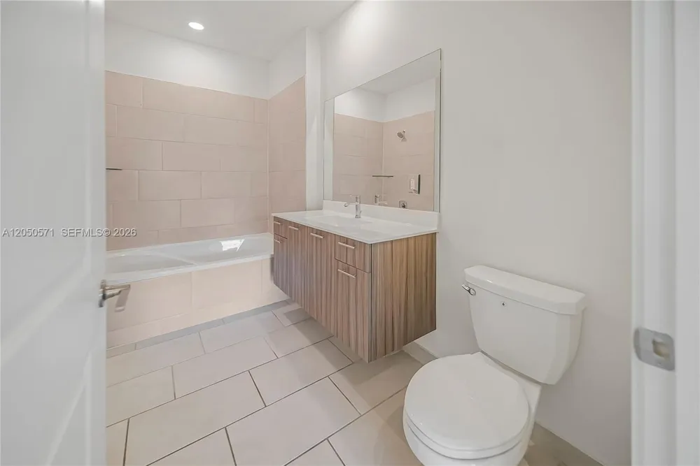 8265 NW 41st St #C-202 Doral, FL 33166