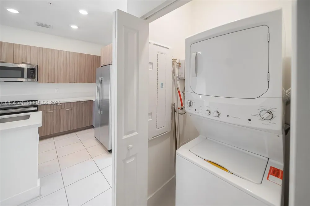 8265 NW 41st St #C-202 Doral, FL 33166