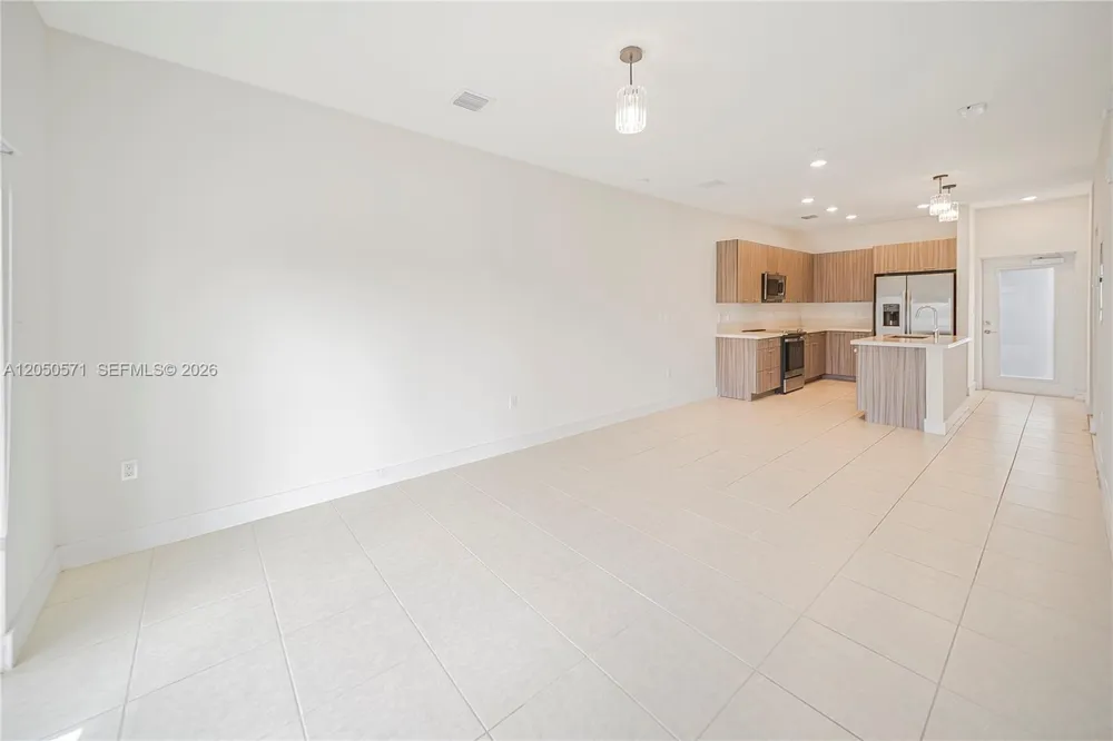 8265 NW 41st St #C-202 Doral, FL 33166