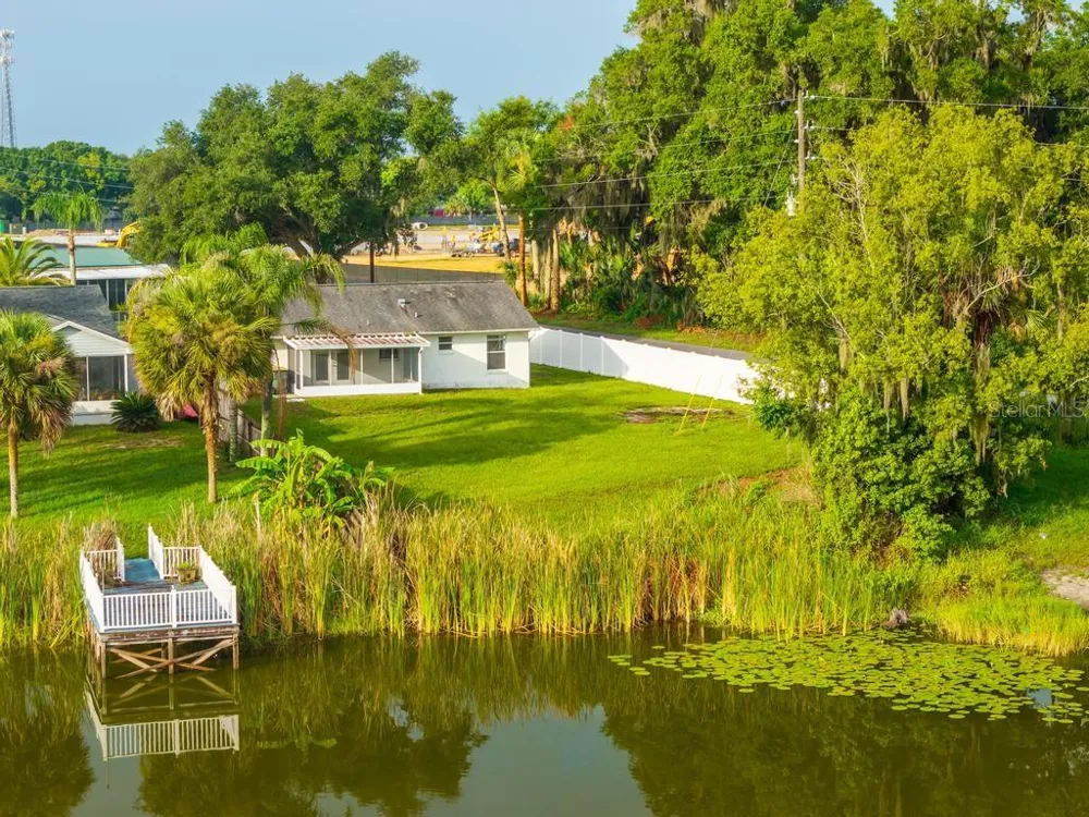 57 CAYMAN CIRCLE Umatilla, FL 32784
