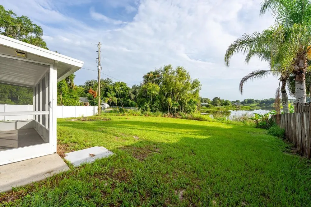 57 CAYMAN CIRCLE Umatilla, FL 32784