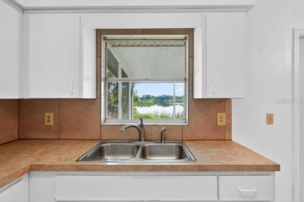 57 CAYMAN CIRCLE Umatilla, FL 32784