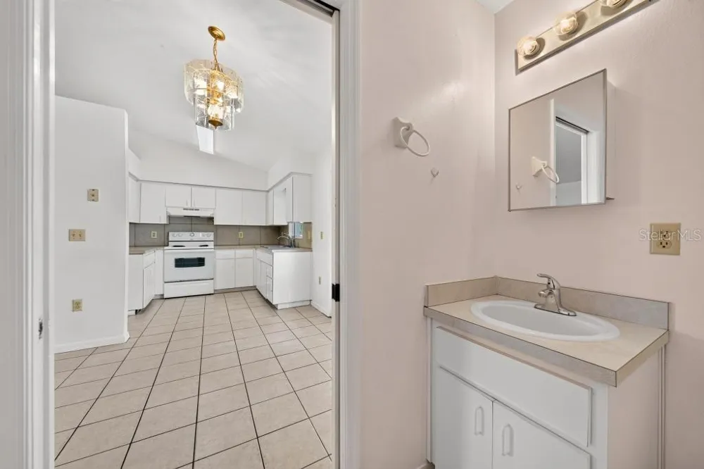 57 CAYMAN CIRCLE Umatilla, FL 32784